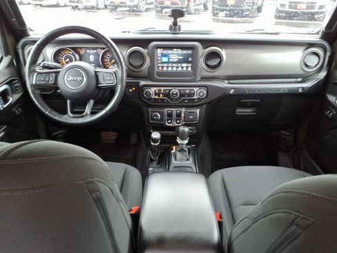 Used 2022 Jeep Wrangler Willys image 12