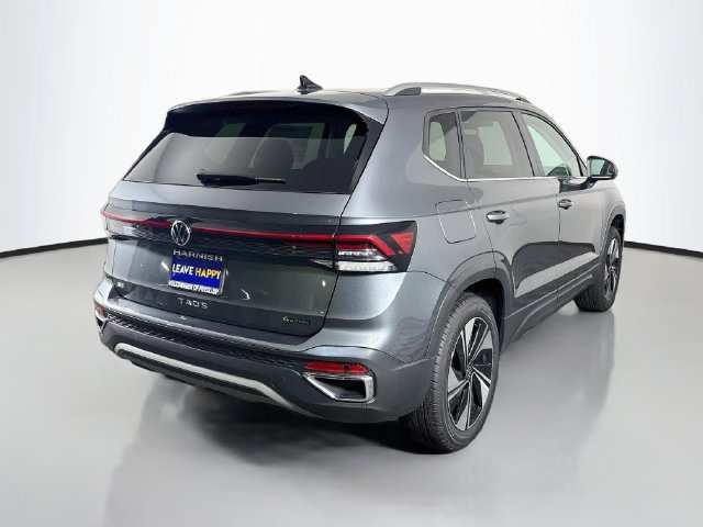 Certified 2025 Volkswagen Taos SE AWD/4WD image 7