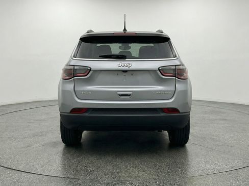 Used 2025 Jeep Compass Limited image 7