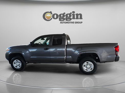 Used 2019 Toyota Tacoma SR RWD image 2