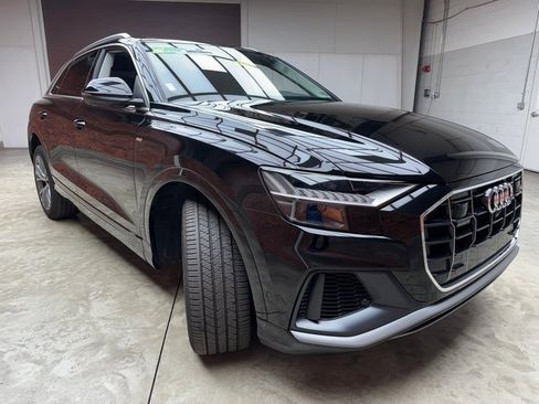 Used 2023 Audi Q8 Premium Plus image 7