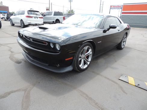 Used 2021 Dodge Challenger R/T image 1