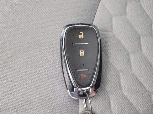 Used 2020 Chevrolet Equinox LS FWD image 32