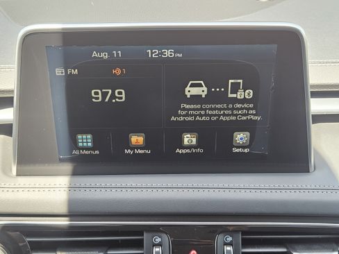 Used 2020 Genesis G70 2.0T RWD image 9