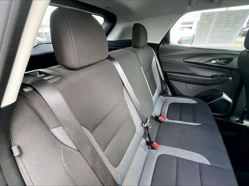 Used 2025 Chevrolet TrailBlazer LT AWD/4WD image 24