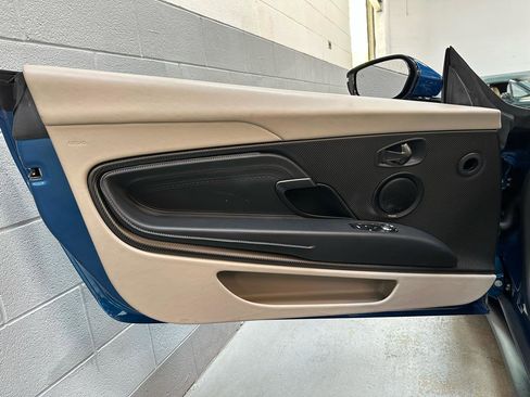 Used 2022 Aston Martin DB11 Volante image 15