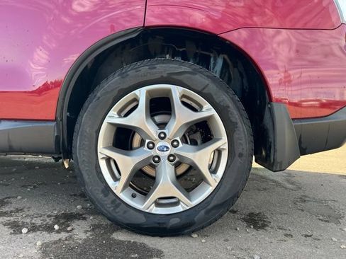 Used 2018 Subaru Forester 2.5i Touring AWD/4WD image 14