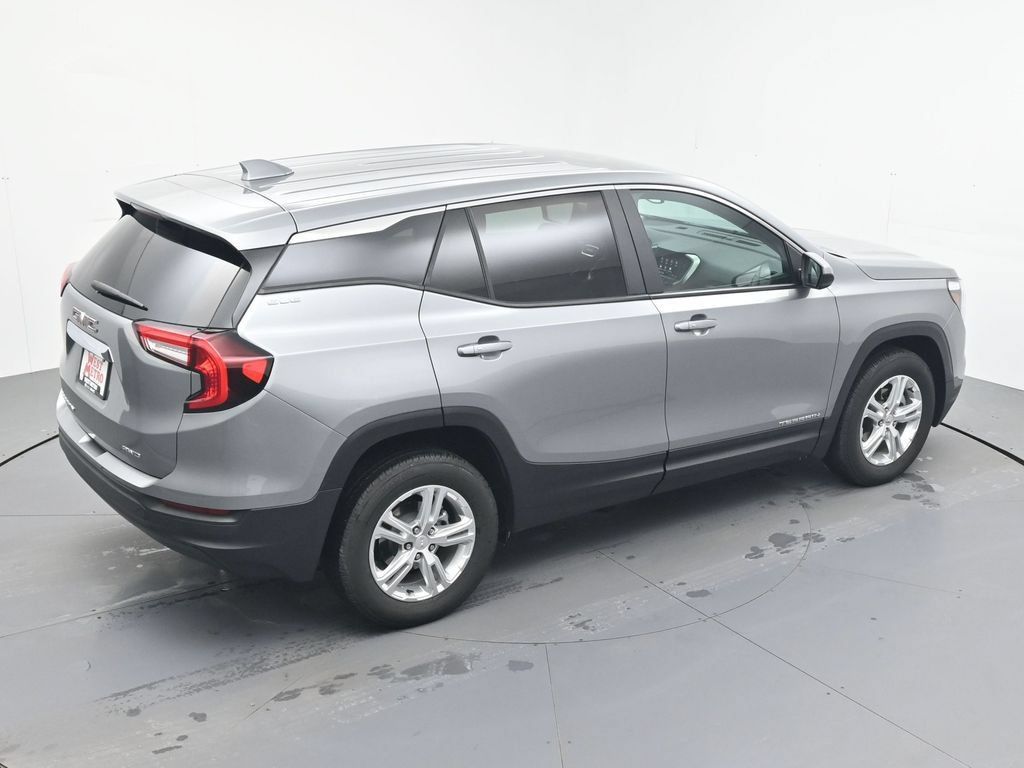 Used 2024 GMC Terrain SLE AWD/4WD image 7