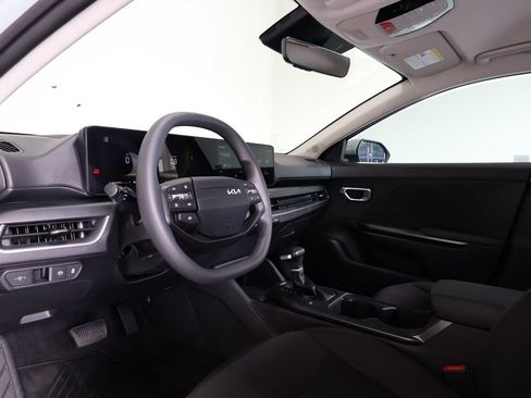 Used 2026 Kia K4 FWD image 16