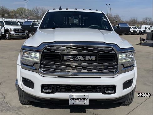 Used 2022 RAM 5500 4x4 Crew Cab image 10
