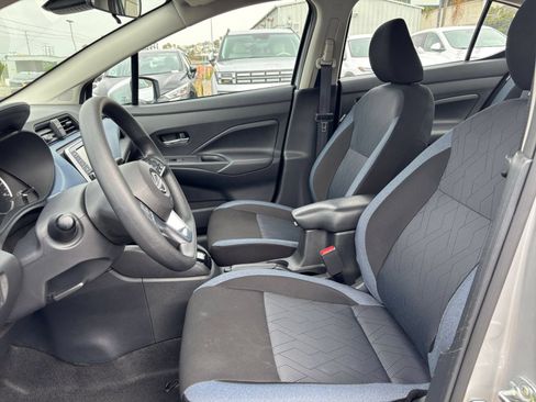 Used 2025 Nissan Versa SV FWD image 24