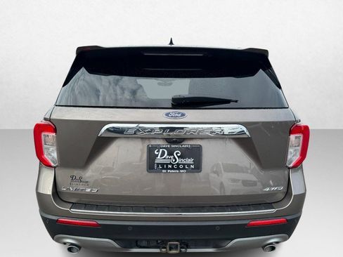 Used 2021 Ford Explorer Limited w/ Equipment Group 301A image 6