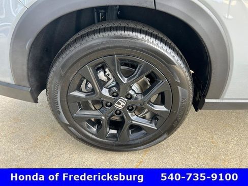 Used 2025 Honda HR-V Sport image 4