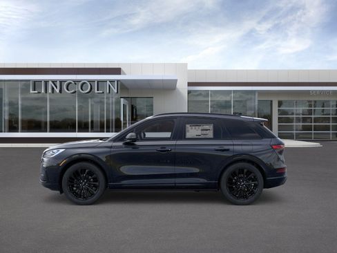 New 2026 Lincoln Corsair Reserve w/ Jet Appearance Package FWD image 3