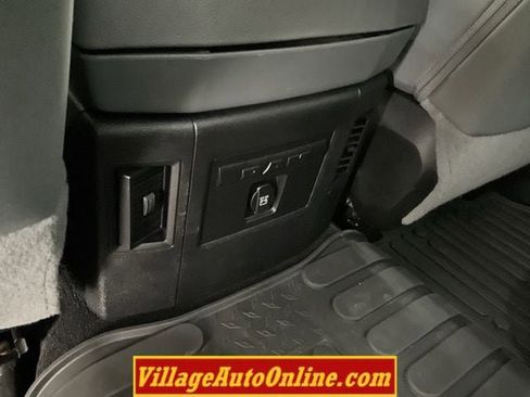 Used 2018 RAM 1500 Big Horn AWD/4WD image 32