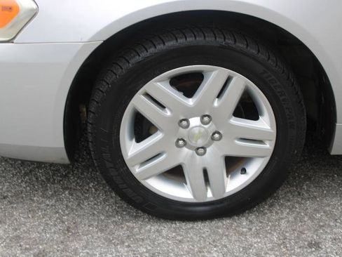 Used 2014 Chevrolet Impala LT image 21