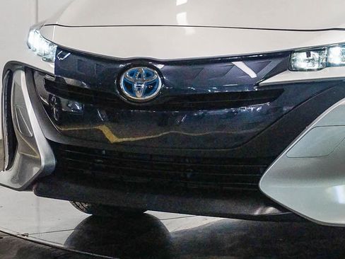 Used 2020 Toyota Prius Prime XLE FWD image 8