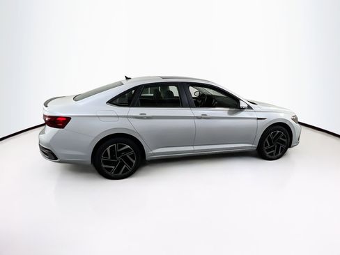 Used 2023 Volkswagen Jetta SEL image 4