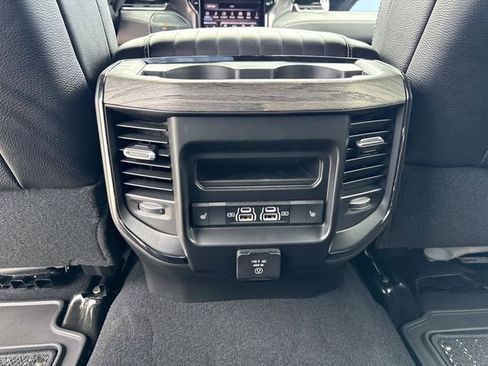 Used 2026 RAM 2500 Limited AWD/4WD image 31