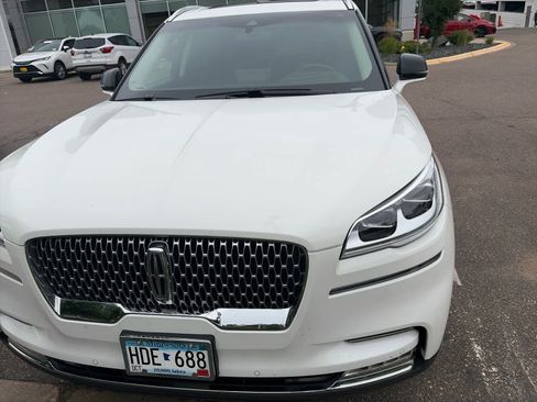 Used 2022 Lincoln Aviator Reserve w/ Equipment Group 201A AWD/4WD image 2