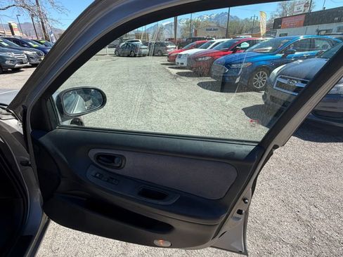 Used 2000 Nissan Maxima SE image 14