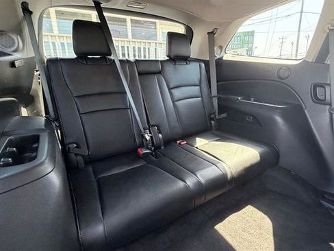 Used 2017 Honda Pilot Touring image 41
