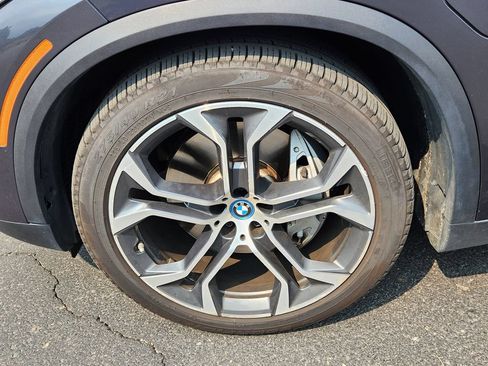 Used 2022 BMW X5 xDrive45e w/ Climate Comfort Package AWD/4WD image 19