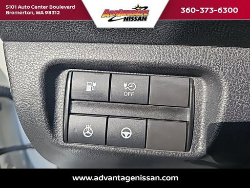 Used 2019 Nissan Leaf SV w/ SV Technology Package image 11