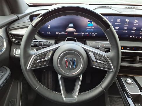 Used 2025 Buick Enclave Avenir w/ Super Cruise Package image 9