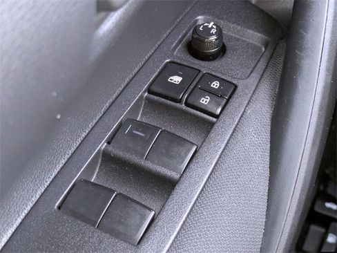 Used 2022 Toyota Corolla LE image 20