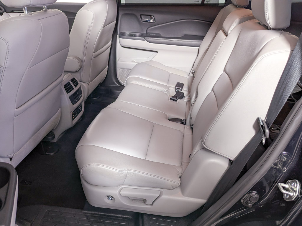 Used 2017 Honda Pilot Touring image 46