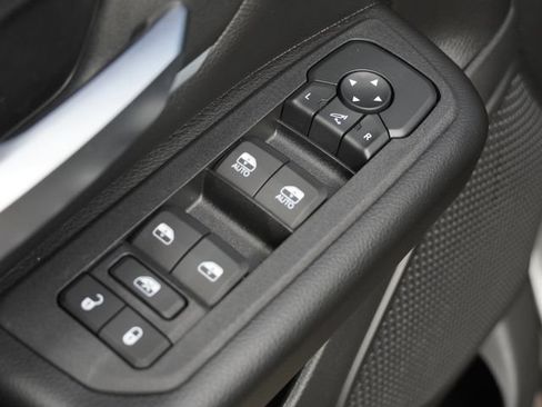 New 2026 RAM 1500 4x4 Crew Cab image 19