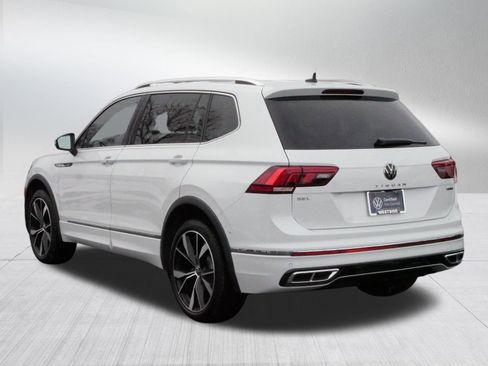 Certified 2024 Volkswagen Tiguan SEL R-Line image 5