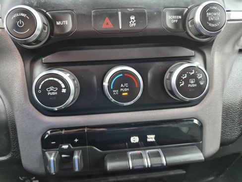 Used 2023 RAM 2500 Big Horn w/ Level 1 Equipment Group AWD/4WD image 17