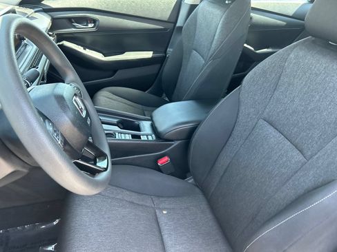Certified 2025 Honda Accord LX image 19