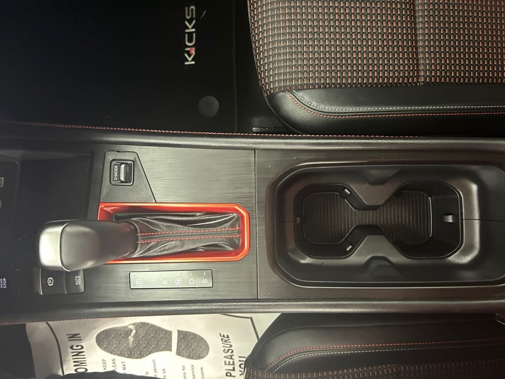 Used 2025 Nissan Kicks SR FWD image 21
