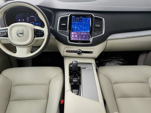 Used 2024 Volvo XC90 B5 Core AWD/4WD image 55