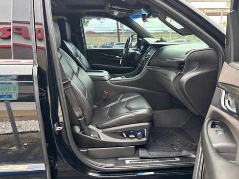 Used 2018 Cadillac Escalade ESV Platinum AWD/4WD image 63