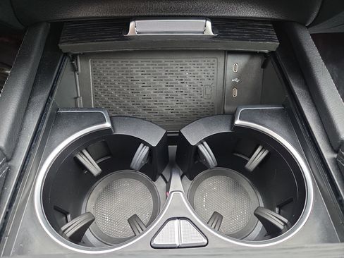 Used 2025 Mercedes-Benz GLE 450 4MATIC image 15