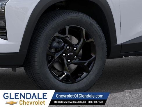 New 2026 Chevrolet Trax LT w/ Driver Confidence Package image 9
