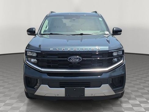 Certified 2025 Ford Expedition Max Platinum w/ Driver's Package AWD/4WD image 2