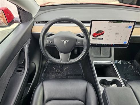Used 2022 Tesla Model Y Long Range AWD/4WD image 5