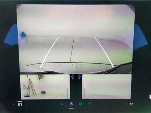 Used 2022 Tesla Model X image 43