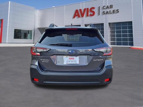 Used 2025 Subaru Outback Premium AWD/4WD image 7