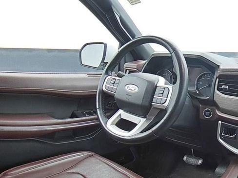 Used 2022 Ford Expedition Max Limited AWD/4WD image 18