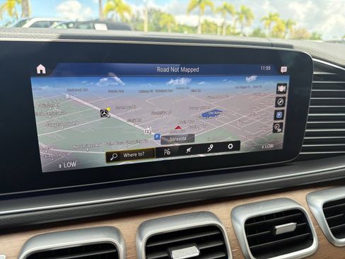 Used 2022 Mercedes-Benz GLS 450 4MATIC image 29