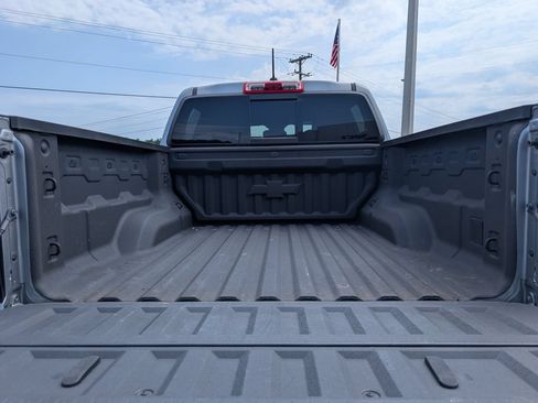 Used 2025 Chevrolet Colorado Trail Boss AWD/4WD image 30