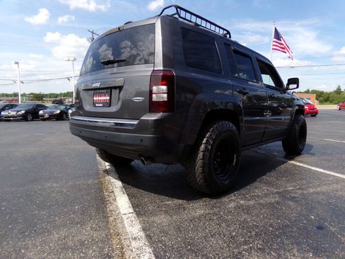 Used 2016 Jeep Patriot High Altitude AWD/4WD image 4