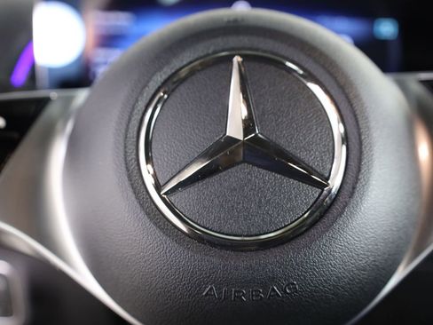 Certified 2025 Mercedes-Benz GLB 250 4MATIC image 14