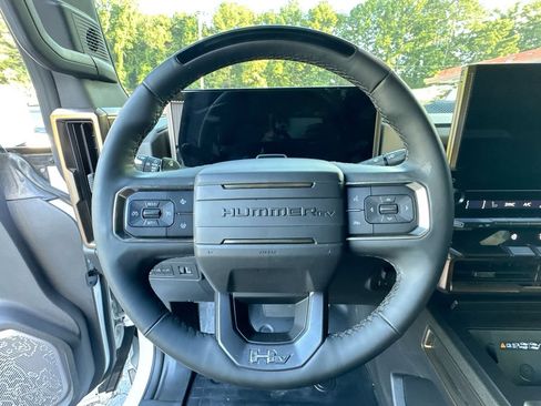 Used 2024 GMC Hummer EV 3X AWD/4WD image 16
